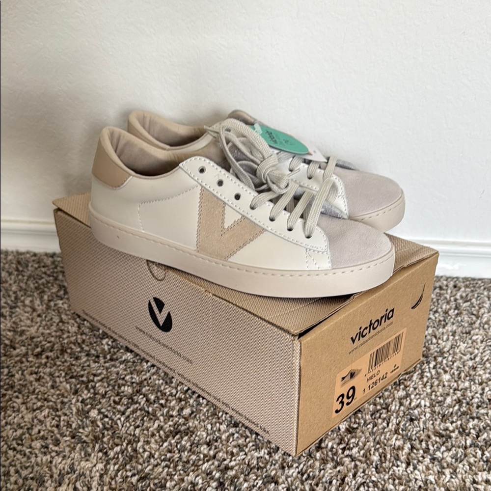 Women's Victoria HIELO Sneakers